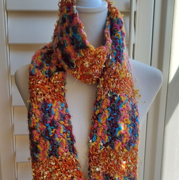 Hand Knit Multi Color Scarf with Fringe NWOT - Picture 4 of 10